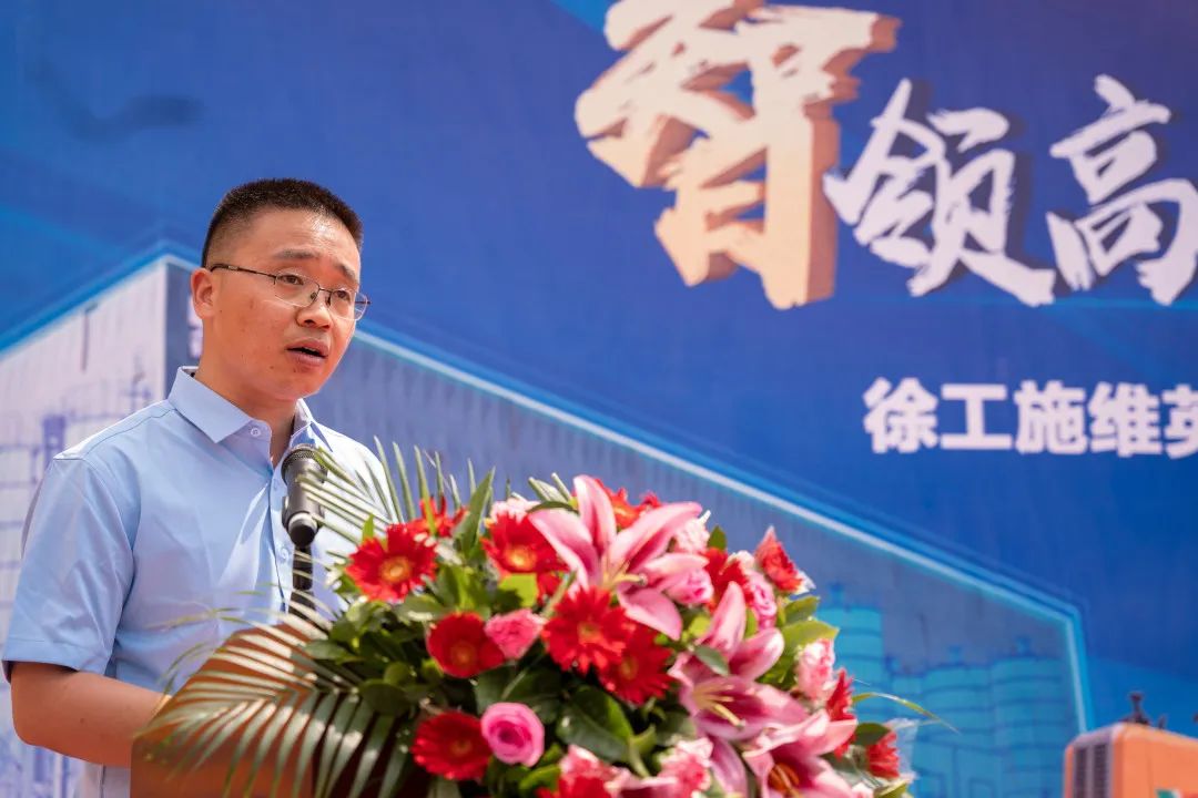 成都起重机等工程机械维修(图1)
